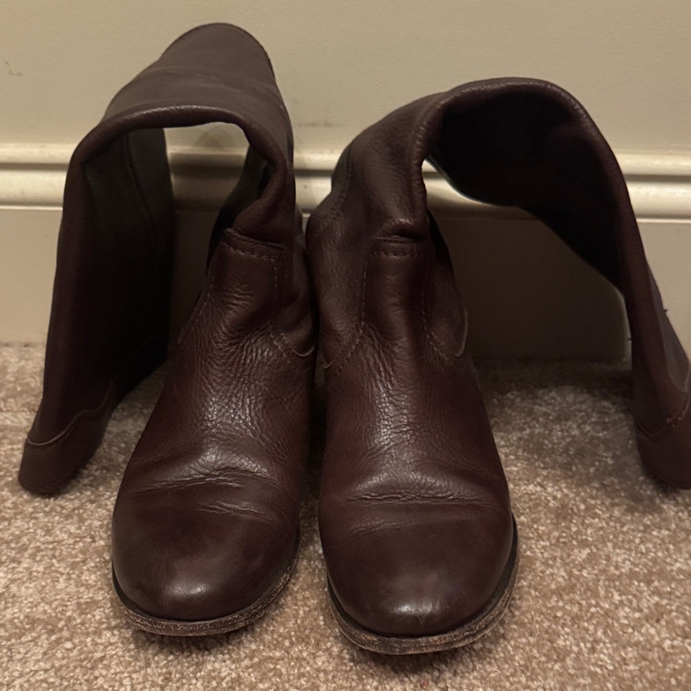EUC Frye Brown Learher Boots size 7.5